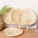 Abanico Decorativo En Mimbre Estilo Hoja De Palma Corazón Color Marrón - Imagen 4