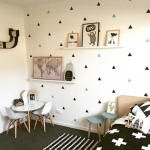 Vinilo Decorativo Para Paredes Infantil Triangulos Chico - Imagen 15