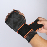 Muñequera Deporte Tendinitis Vendas Soporte Muñeca Color Negro Y Narnja - Imagen 2