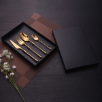 Juego De Cubiertos De Acero Inoxidable Dorados - En Caja - Imagen 2