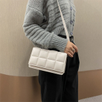 Bandolera Cartera P/ Mujer A Cuadros Capitoneada Moderna - Imagen 11