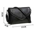 Cartera Bandolera En Cuero Pu Diseño Cocodrilo Y Cadena - Imagen 5