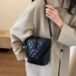 Bolso Bandolera Elegante Con Diseño Acolchado - Imagen 3